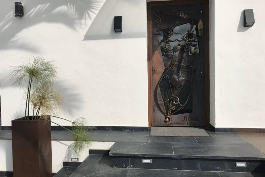 Hoyo 19 Villa Marbella Bagian luar foto